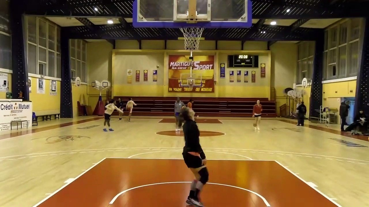 Jacky Bichard avant le match Martigues Sport Basket face à Voiron