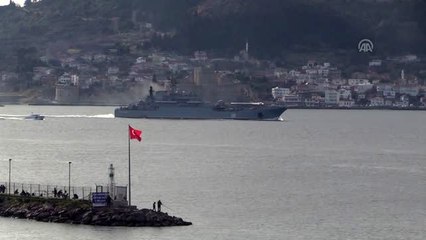 Rus askeri gemisi Çanakkale Boğazı'ndan geçti