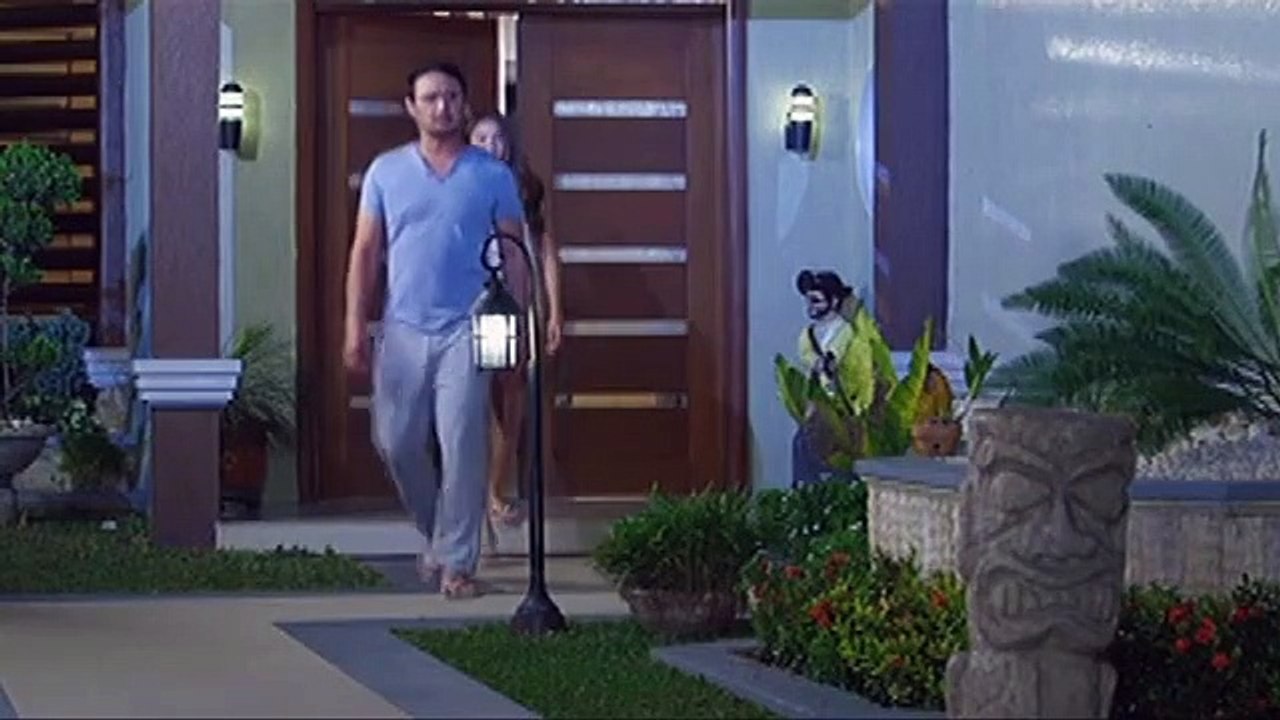 Tristan, galit na pinaalis ang mga kaibigan ni Chesca sa kanilang bahay