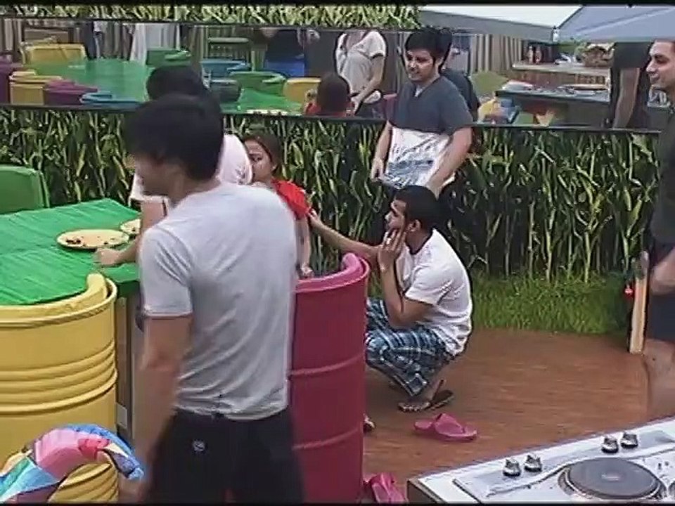 Cora, tinanggap ang paghingi ng sorry ni Baninay