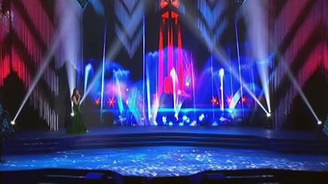 Bea Alonzo, Ian Veneracion sing Give Love On Christmas Day