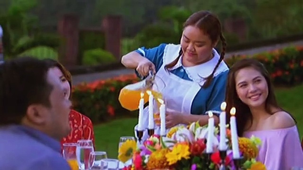 Mau, masayang nakikanta sa pamilya ni Holly