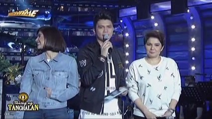 Arah Mae, naagaw agad ang golden microphone