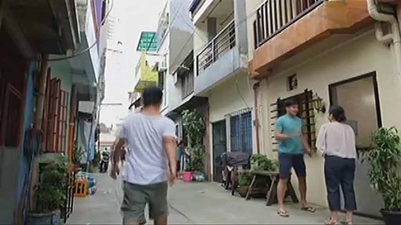 Matanggap na kaya ni Esang ang pagpunta ni Joey sa ibang bansa?