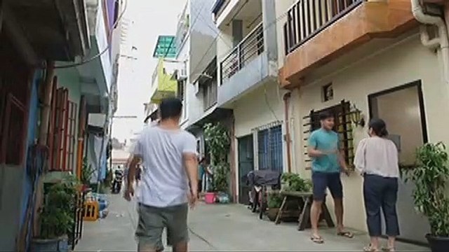 Matanggap na kaya ni Esang ang pagpunta ni Joey sa ibang bansa?
