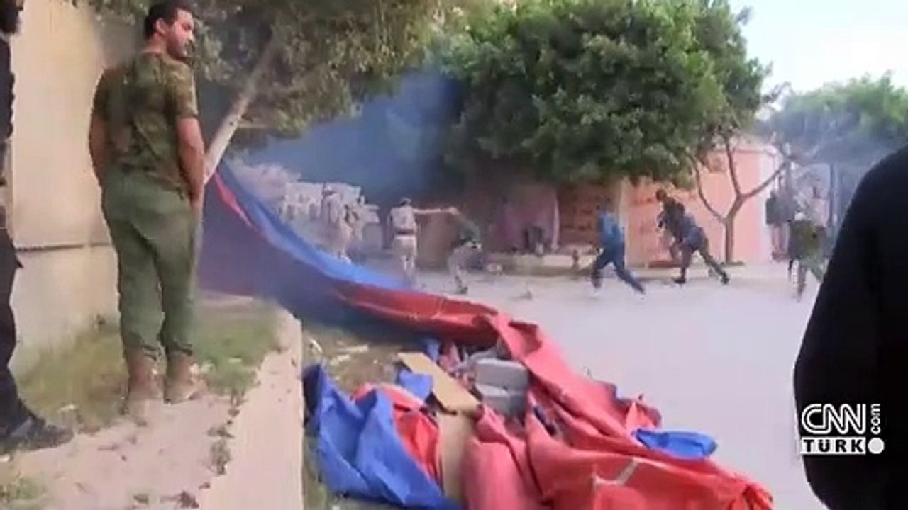 Hafter'in masadan kalkması