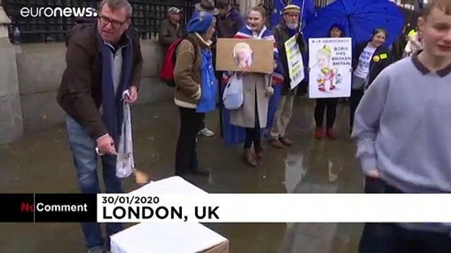 Pro-EU campaigners demonstrate as UK counts down to Brexit