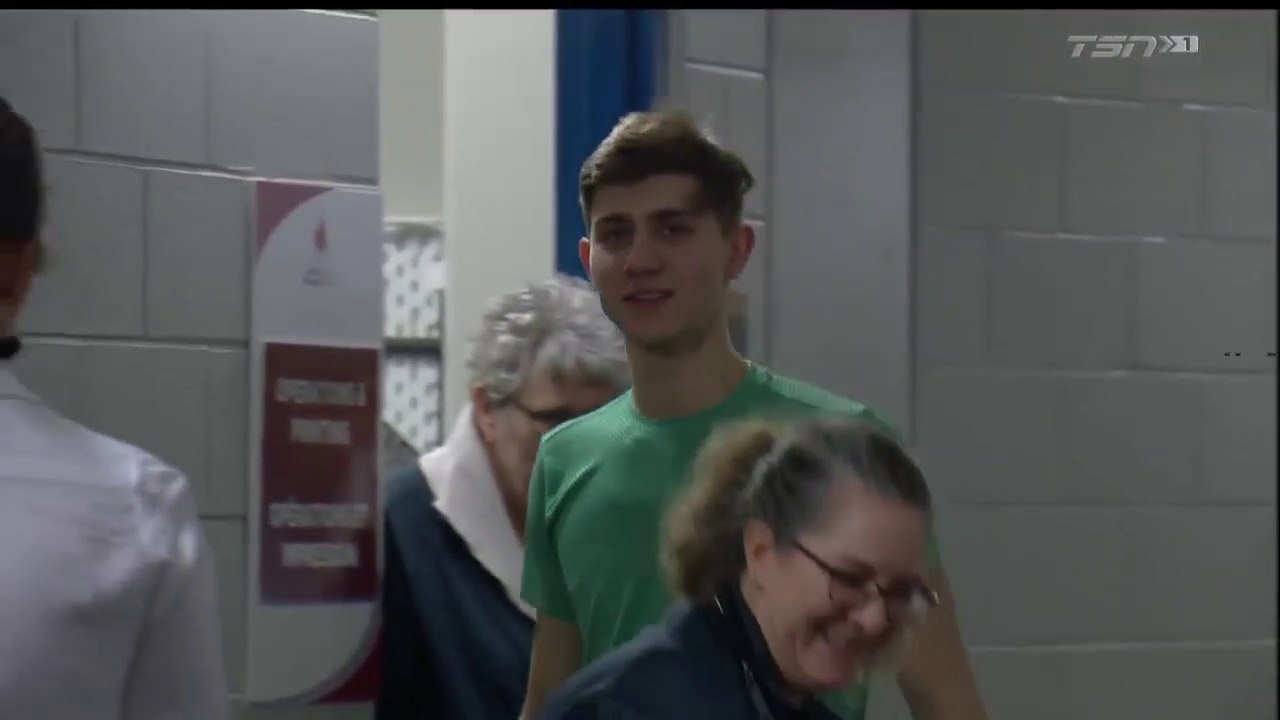 2020 Roman Sadovsky CFSC Giving Thumbs Up to Kaetlyn Osmond Clip (720p, 59 fps)