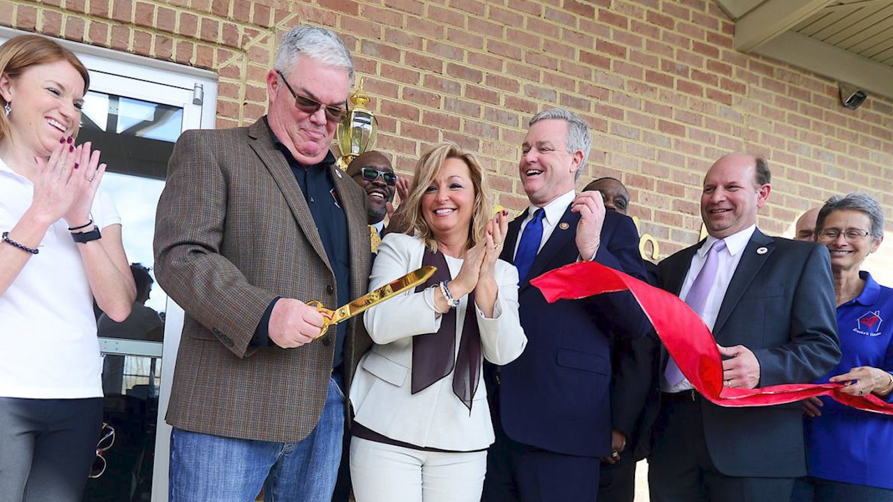 Former Cop Retired To Open A Drug Rehab Facility For His Daughter