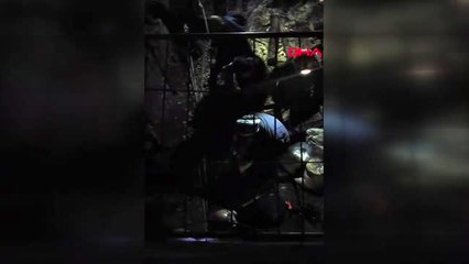 Kaçak maden ocağında göçük 2 işçi mahsur