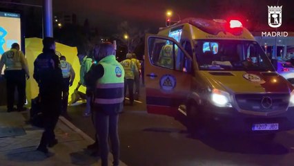 Descargar video: Una niña de tres años es atropellada en Avenida de Asturias