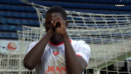 Juste avant la pause, Kitala double la mise pour Lorient