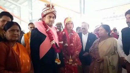 इटावा में सामूहिक विवाद योजना के तहत 138 जोड़ों का विवाह संपन्न