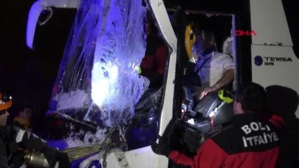 Tem otoyolu'nda zincirleme trafik kazası; 1 ölü 20 yaralı