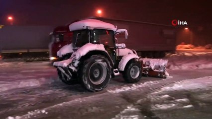 Kızıldağ Geçidi, Kar ve Tipi Nedeni ile Araç Ulaşımına Kapandı
