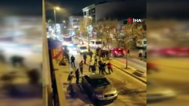 Çekmeköy’de ortalığın savaş alanına döndüğü kavga kamerada