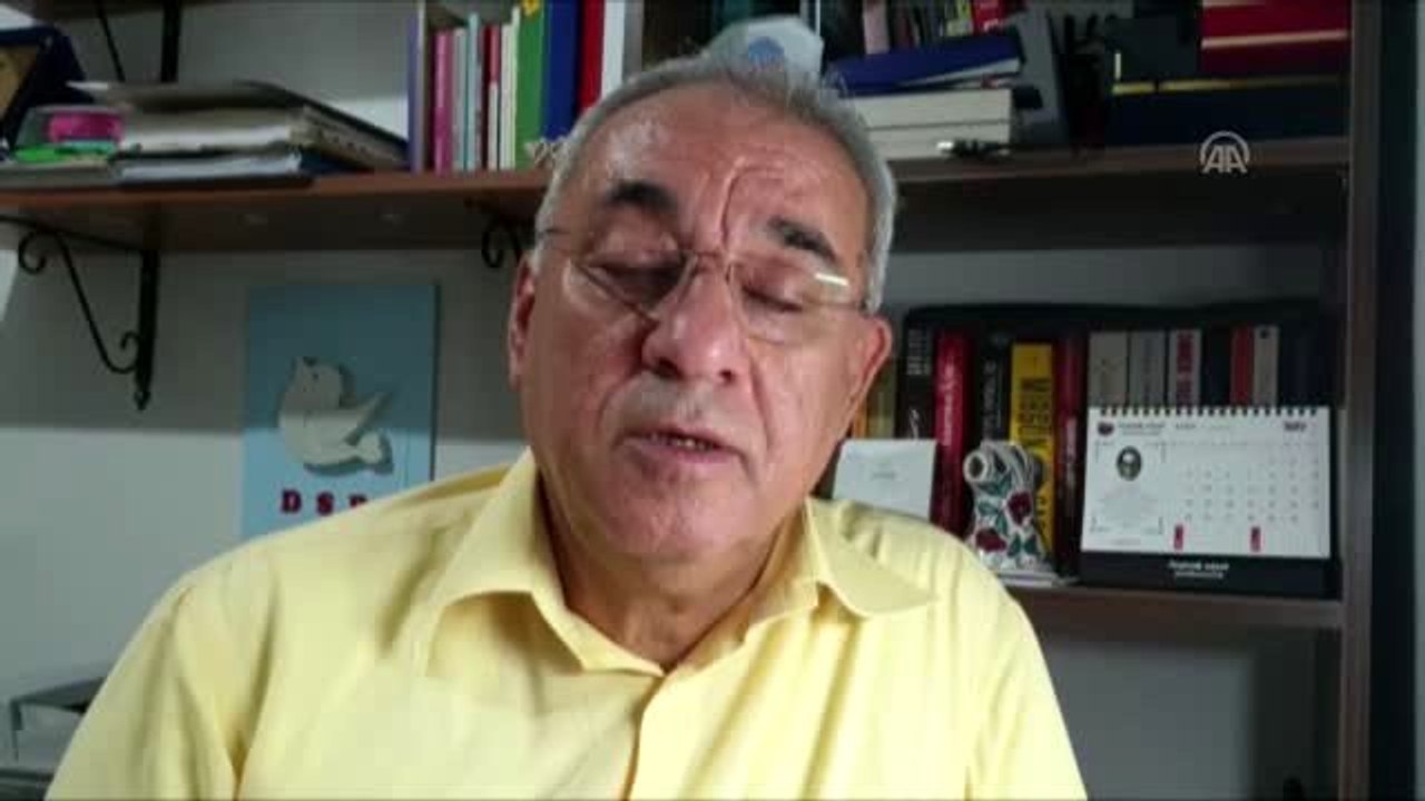 Önder Aksakal'dan Türk bayrağını yırtan ırkçı Yunan milletvekiline tepki