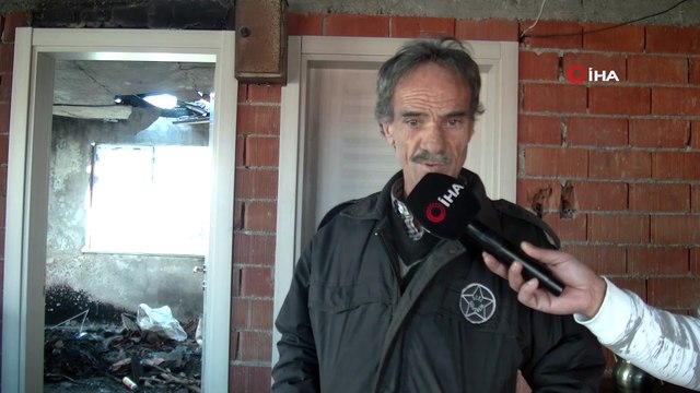 Çatısız evde yaşayan görme engelli vatandaş evini yaptırabilmek için yardım bekliyor