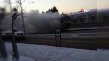 Personel servisi otobüs alev alev yandı