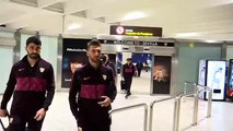 Caras largas de los jugadores del Sevilla tras el 'Mirandazo'