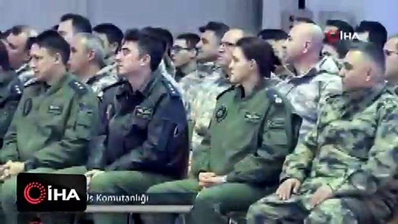 "Zemin kan kırmızı ay yıldızlı ak, o mübarek bayrak işte bu bayrak"