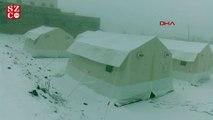 Elazığ’da deprem çadırları kar altında