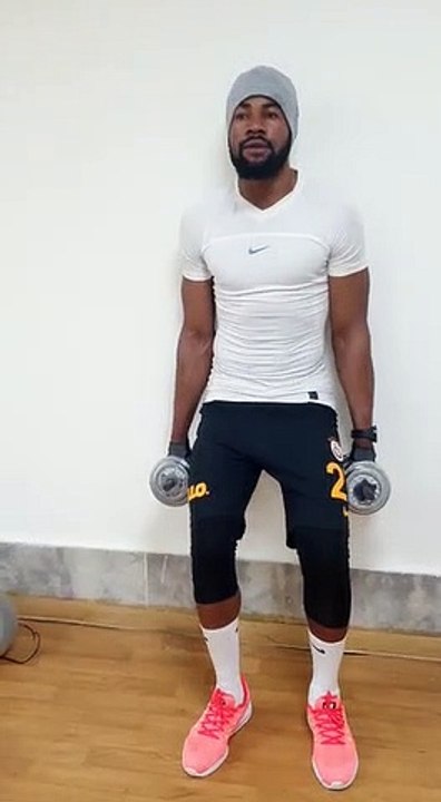 Christian Luyindama entame le processus de rééducation après sa blessure ! Suivez