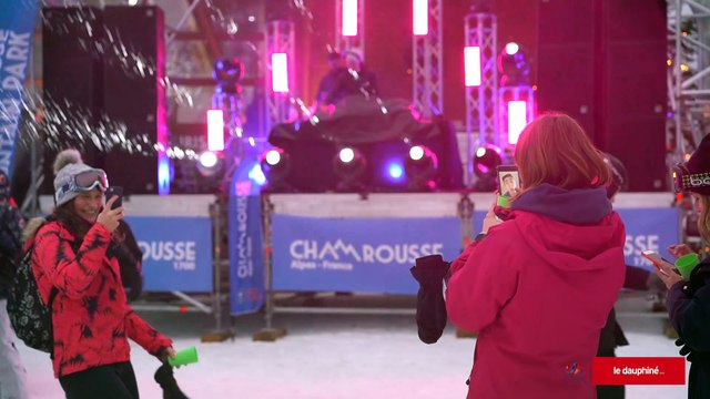 Spectaculaire descente aux flambeaux à Chamrousse