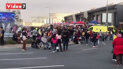 شاهد.. استمرار توافد جمهور معرض الكتاب بعد مده لـ 8 مساء