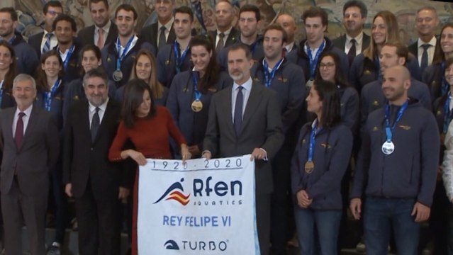Los reyes Felipe y Letizia reciben con orgullo a la Selección de Waterpolo