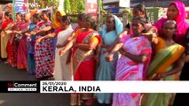 گلچین ویدئوهای هفته؛ از تشکیل زنجیره انسانی در هند تا فرار آتش‌نشان‌ها در استرالیا