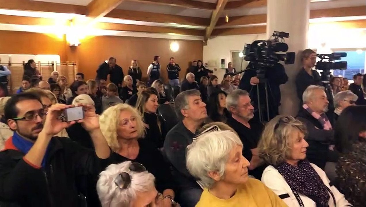 Coronavirus-Carry : salle comble pour entendre les explications