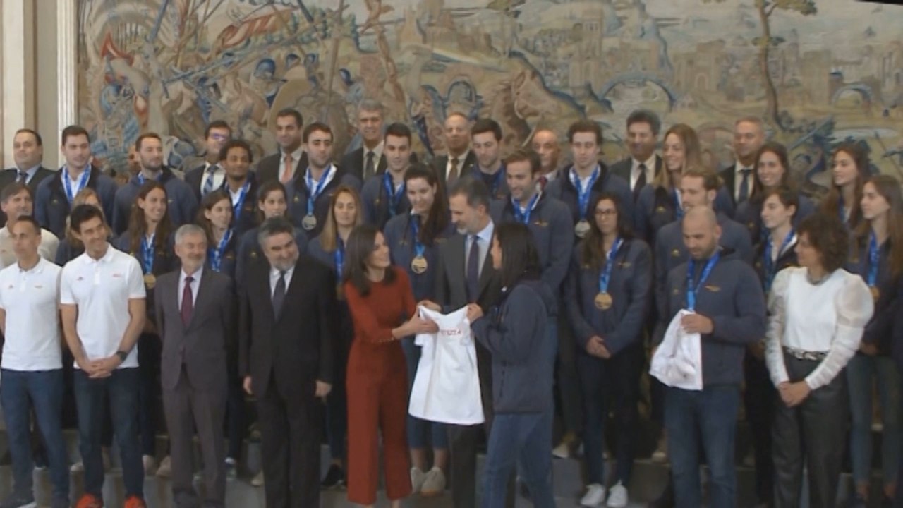 Los Reyes reciben con orgullo a la Selección de Waterpolo