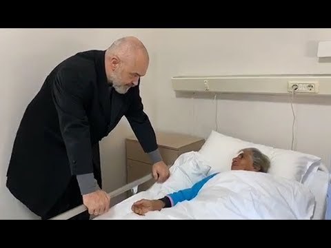 Rama inspekton investimet në spitalin e Vlorës: Lentet e syve për të moshuarit është falas