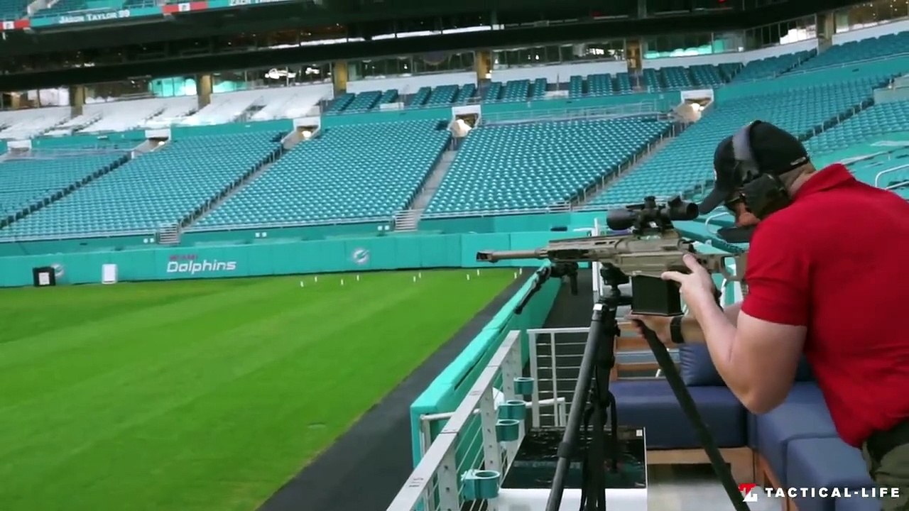Ces Sniper s'entraînent pour protéger le match du Super Bowl aux Etats Unis