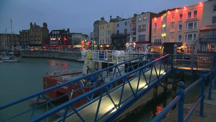 'We still love EU'  message projected on cliffs in Kent