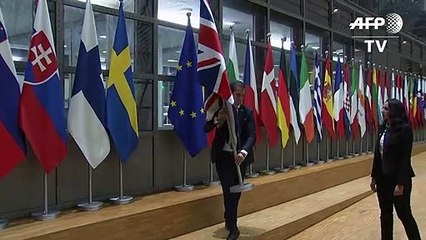 Parlamento Europeu remove bandeira britânica