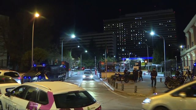 Los españoles repatriados de Wuhan llegan al hospital Gómez Ulla