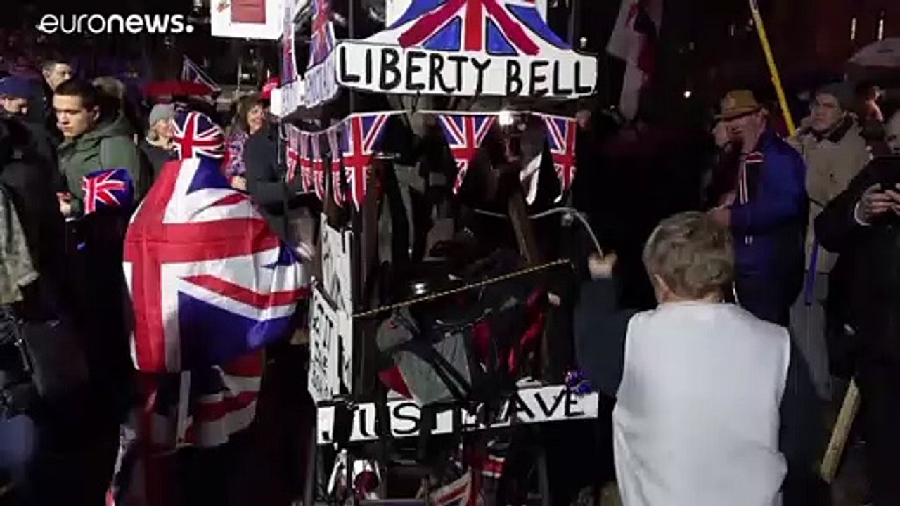 Το Brexit είναι πραγματικότητα: Το Ηνωμένο Βασί...