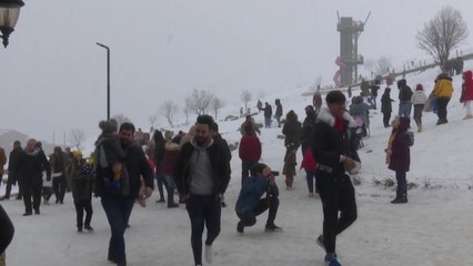 혼돈의 이라크...설경 찾아 평화·경제회복 기원 / YTN