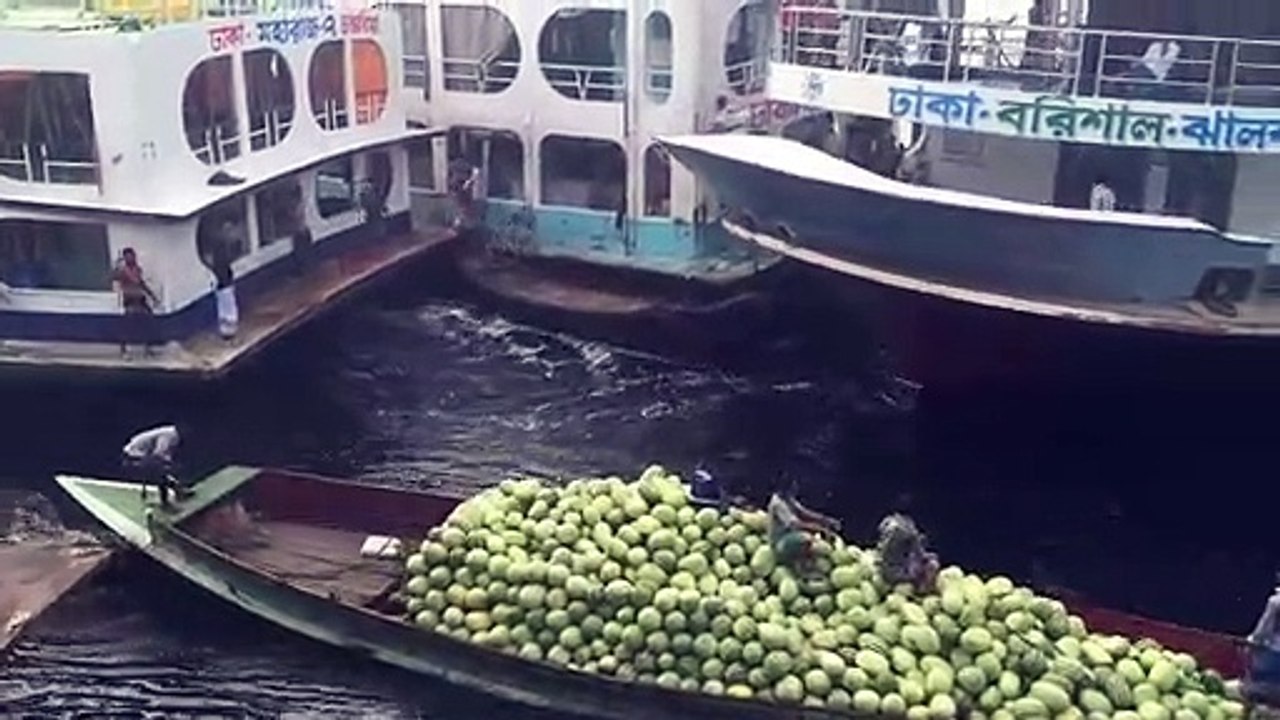 Crazy boat terminal in Bangladesh