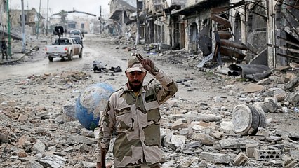 Hundreds of thousands flee Syria's Idlib air raids