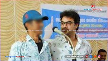 ഇങ്ങനെയൊക്കെ ചെയ്യാവോ  ഒന്നുമില്ലേലും ഞാനൊരു സൂപ്പർസ്റ്റാറല്ലേ