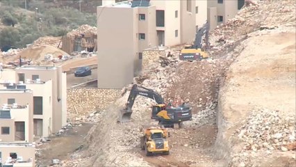 بذريعة تبعيتها لإسرائيل.. الاحتلال يخطر أهالي طولكرم بمصادرة جزء من أراضيهم