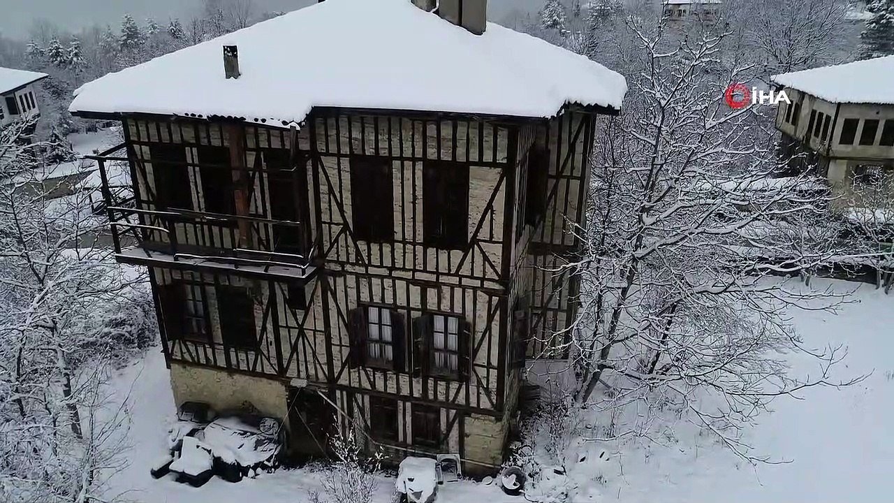 'Beyaz gelinliğini' giyen Safranbolu güzelliğiyle hayran bıraktı