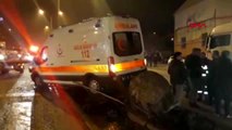 Afyonkarahisar biri ambulans, 3 araç, zincirleme kazaya karıştı 5 yaralı