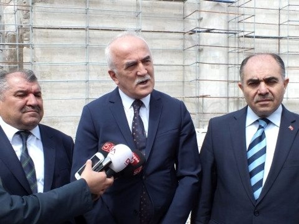 Burhan Ersoy kimdir? Vakıflar Genel Müdürlüğü'n...
