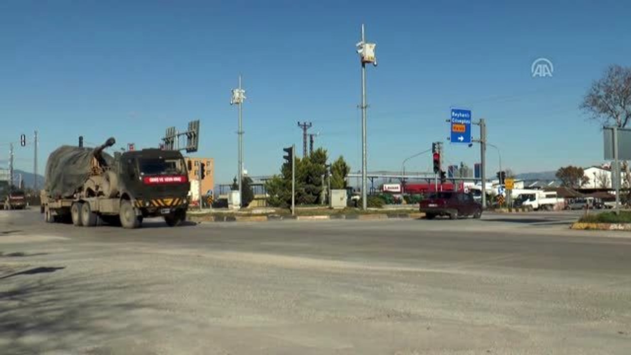 Sınır birliklerine obüs ve zırhlı araç sevkiyatı