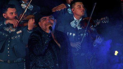 Chuy Lizárraga y Su Banda Tierra Sinaloense - Le Pedí