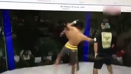 Sersemleyen dövüşçü çok yanlış kişiye saldırdı!